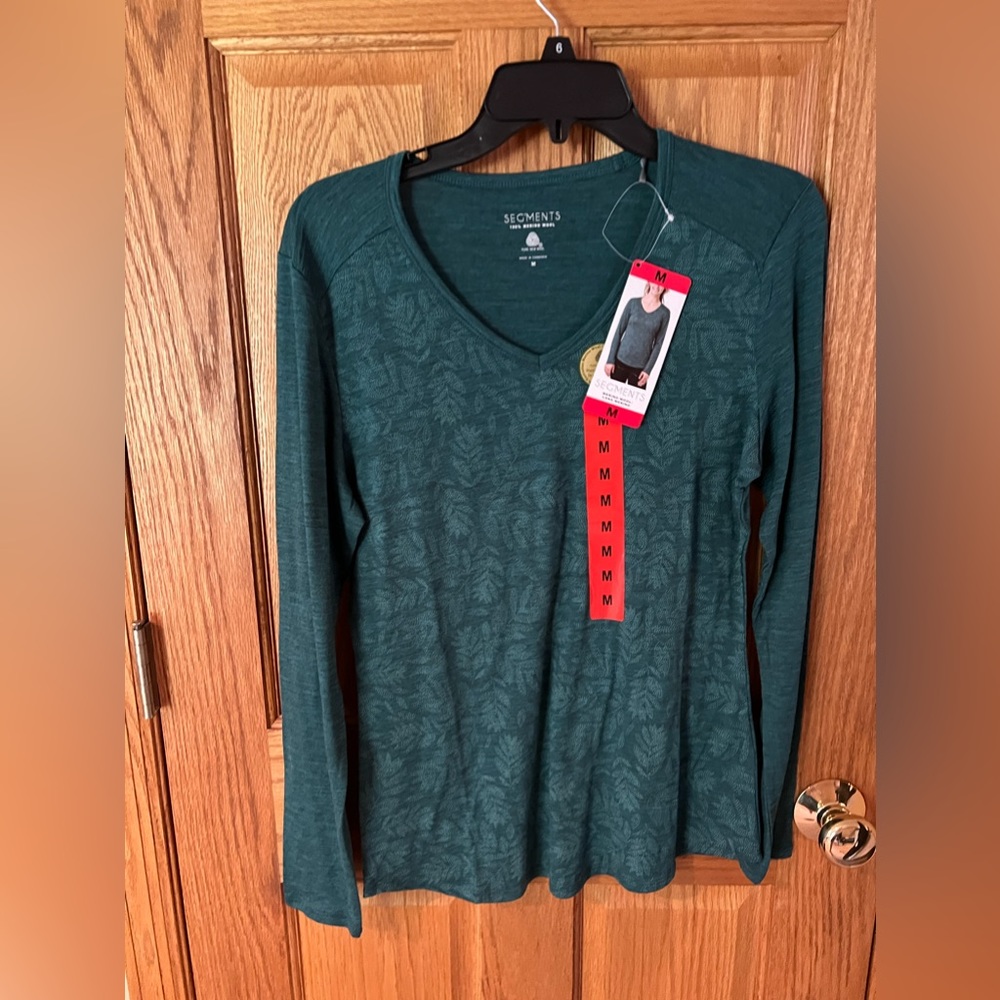 Segments long sleeve wool tee green